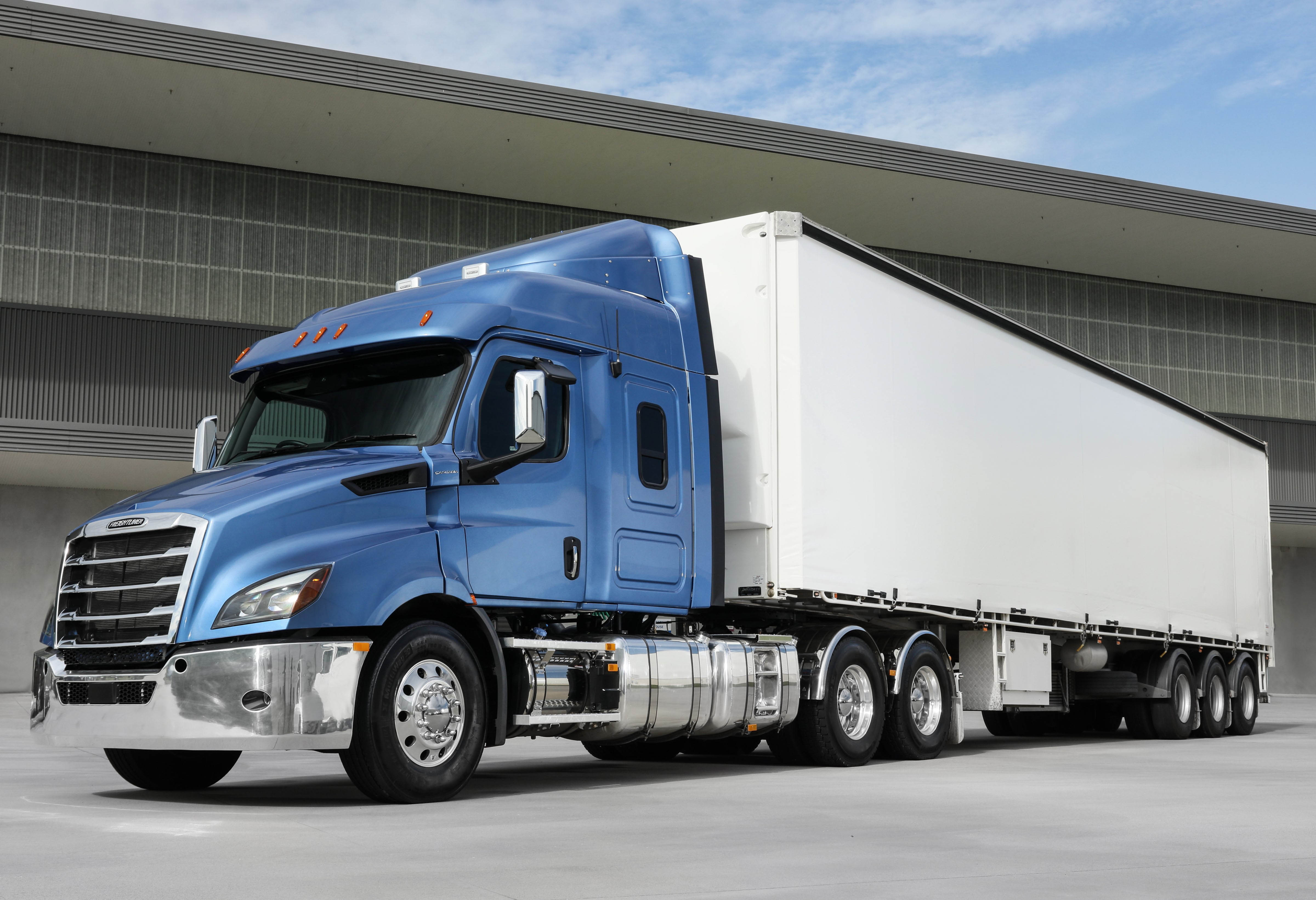 Three year/450,000km Complete Service thrown in for select Freightliner Cascadia