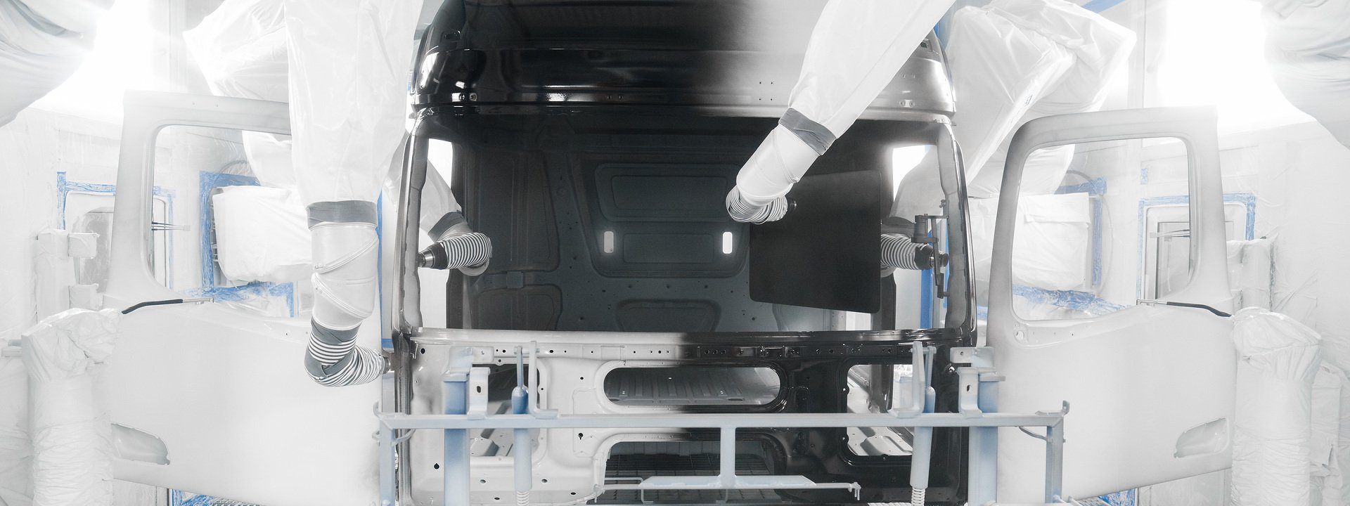 New paint finish at Mercedes-Benz plant in Wörth improves CO2 balance of production
