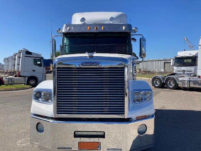 2012 Freightliner Coronado 122 