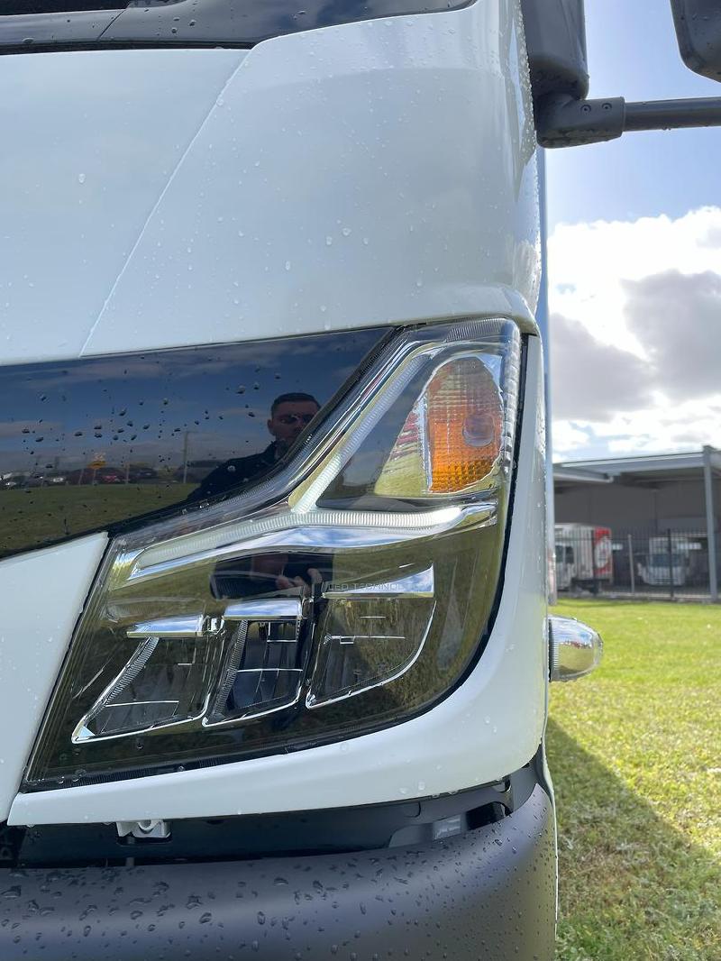 2025 Fuso Canter 515 