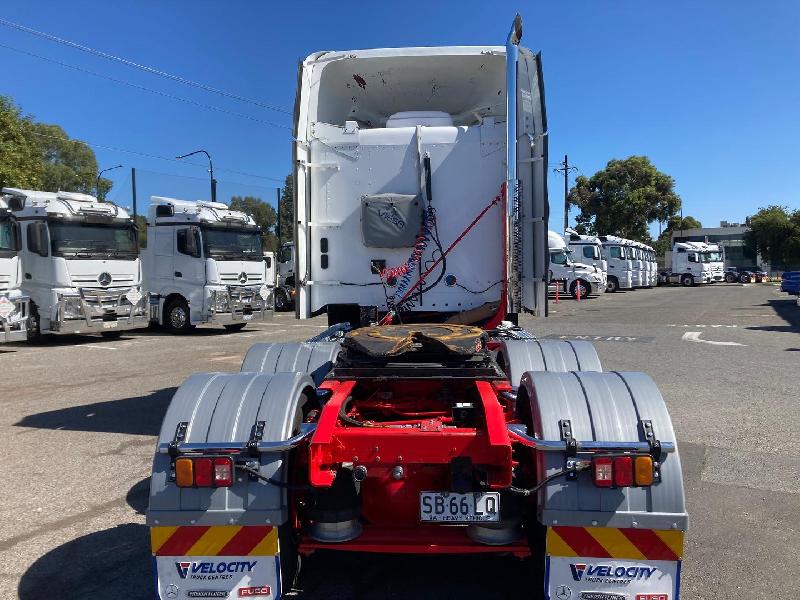2012 Freightliner Coronado 122 
