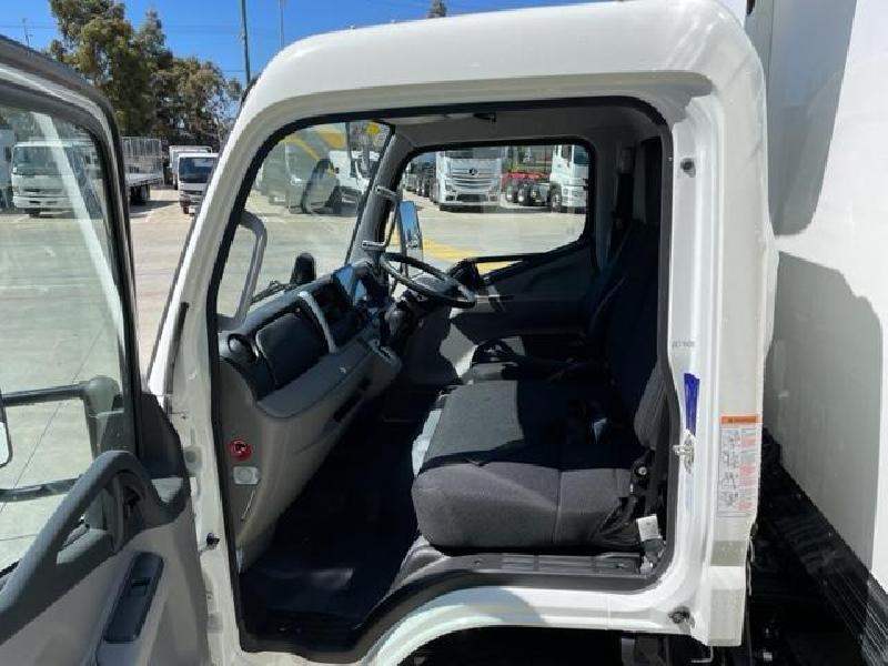 2024 Fuso Canter 515 