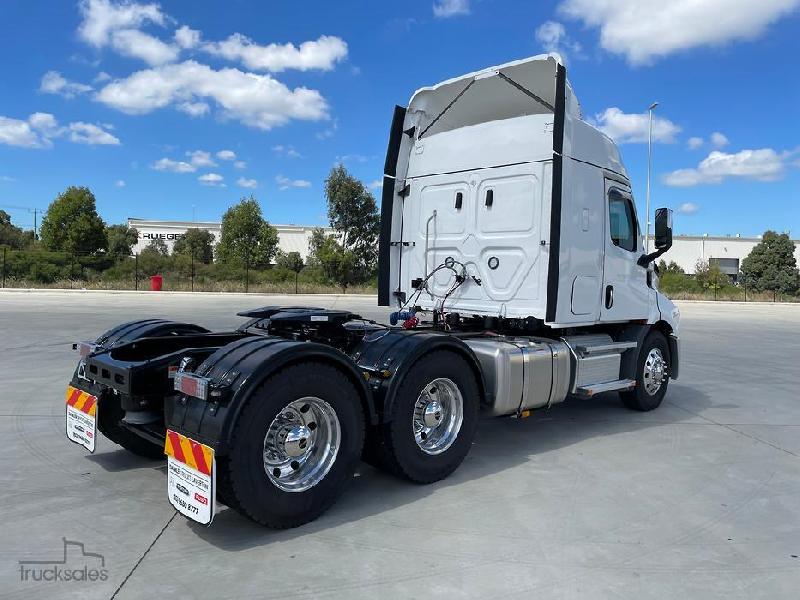 2023 Freightliner Cascadia 116 