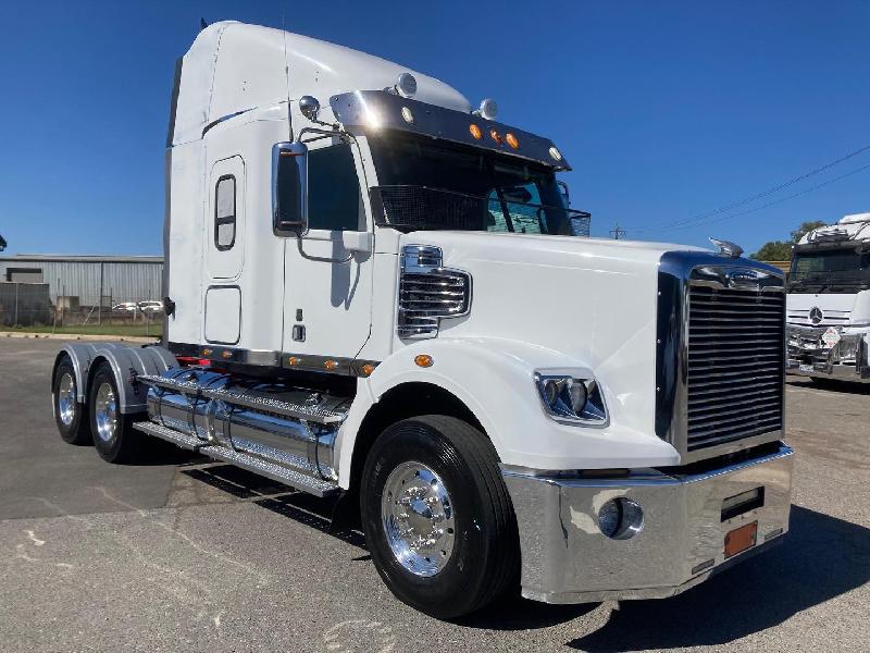 2012 Freightliner Coronado 122
