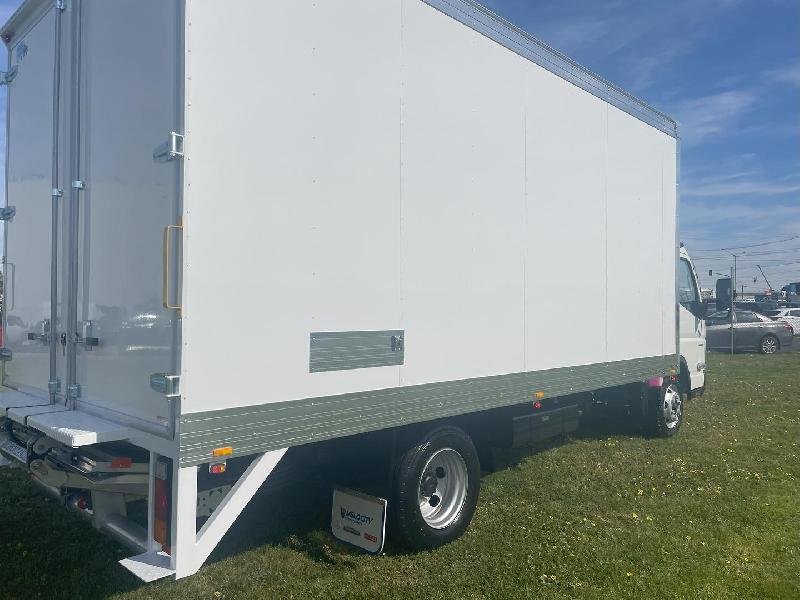 2024 Fuso Canter 815 