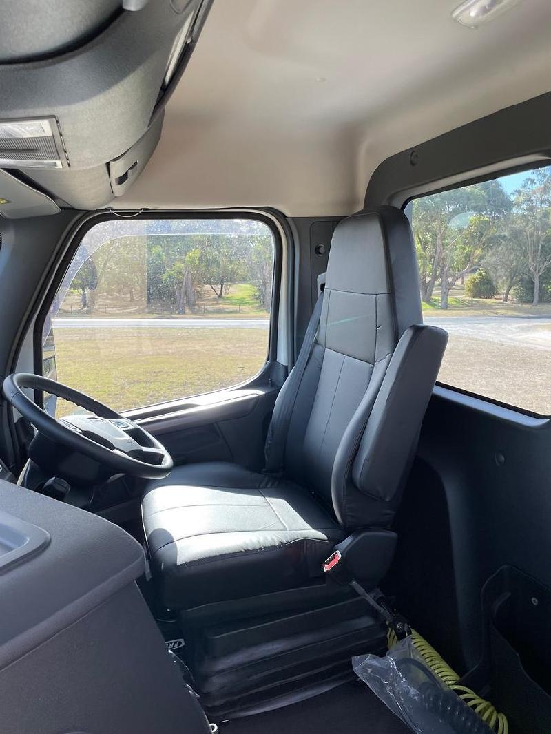 2024 Freightliner Cascadia 126 