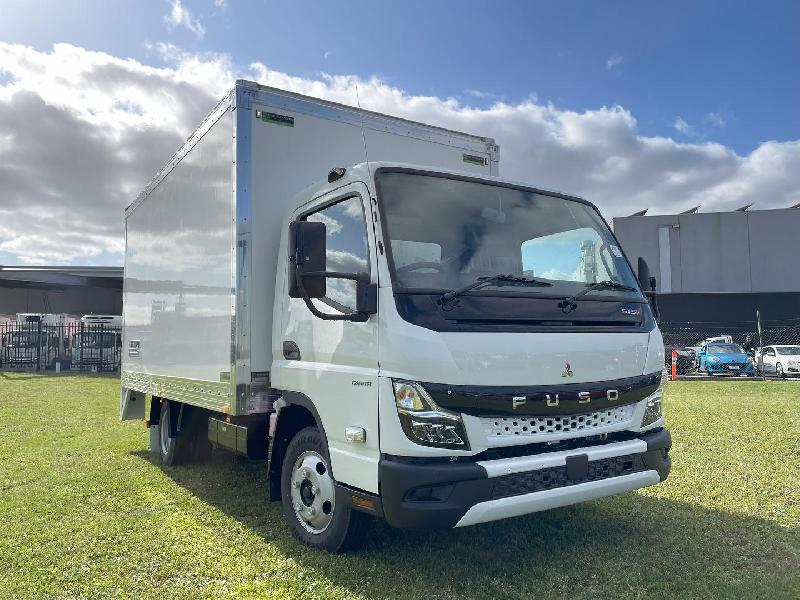 2025 Fuso Canter 515 