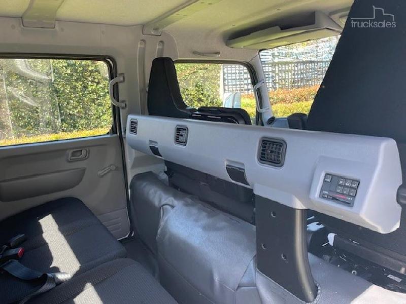2024 Fuso Canter 815 