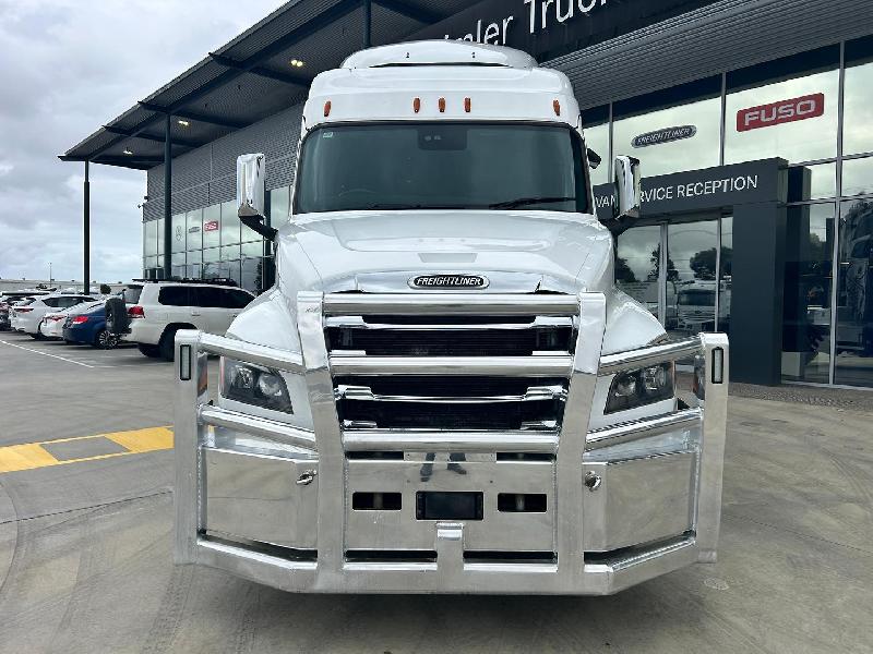 2020 Freightliner Cascadia 