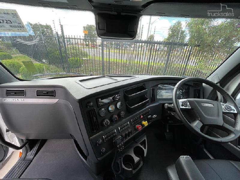 2023 Freightliner Cascadia 116 