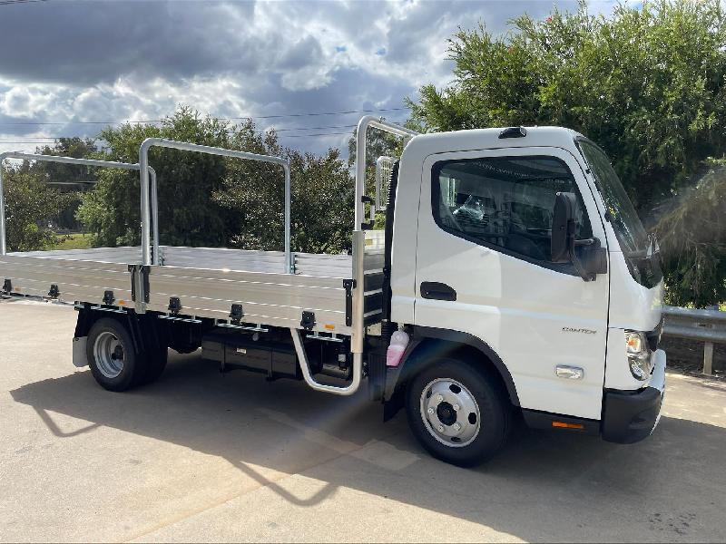 2025 Fuso Canter 515 