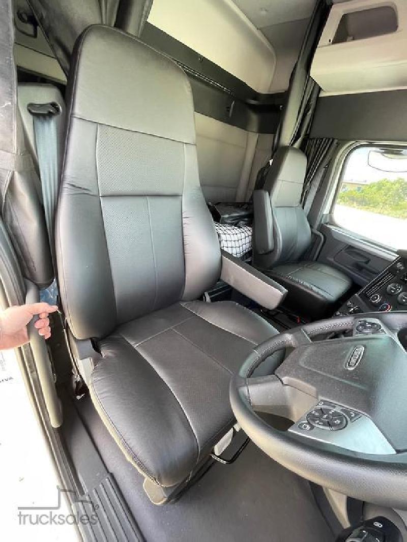 2023 Freightliner Cascadia 116 