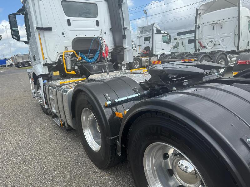2024 Mercedes-Benz Actros MP5 2646 LS/33 6x4 MB9147 Arctic White