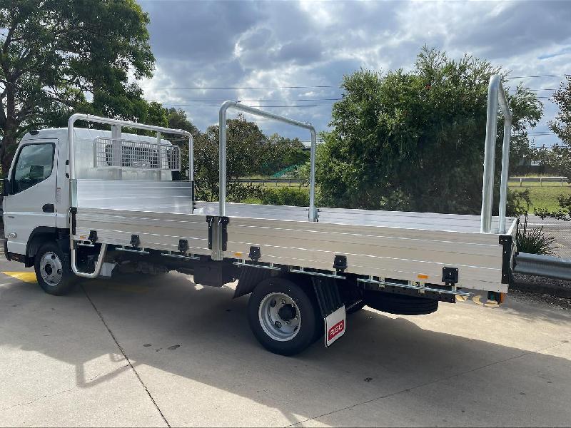 2025 Fuso Canter 515 