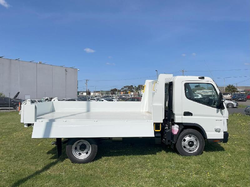 2024 Fuso Canter 815 