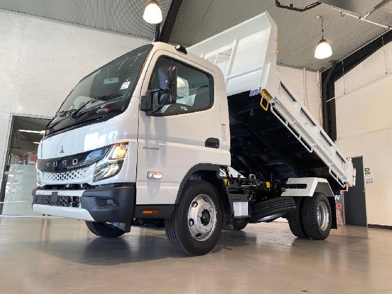 2024 Fuso Canter 815 