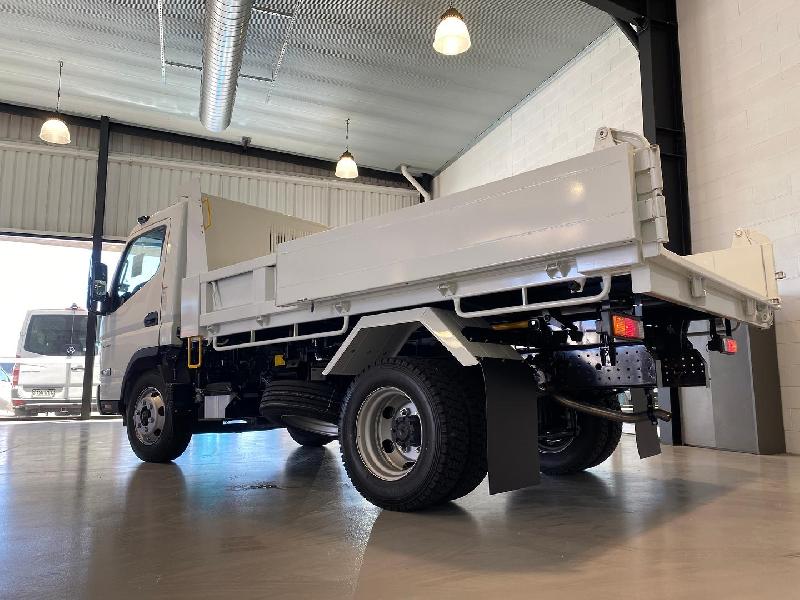 2024 Fuso Canter 815 