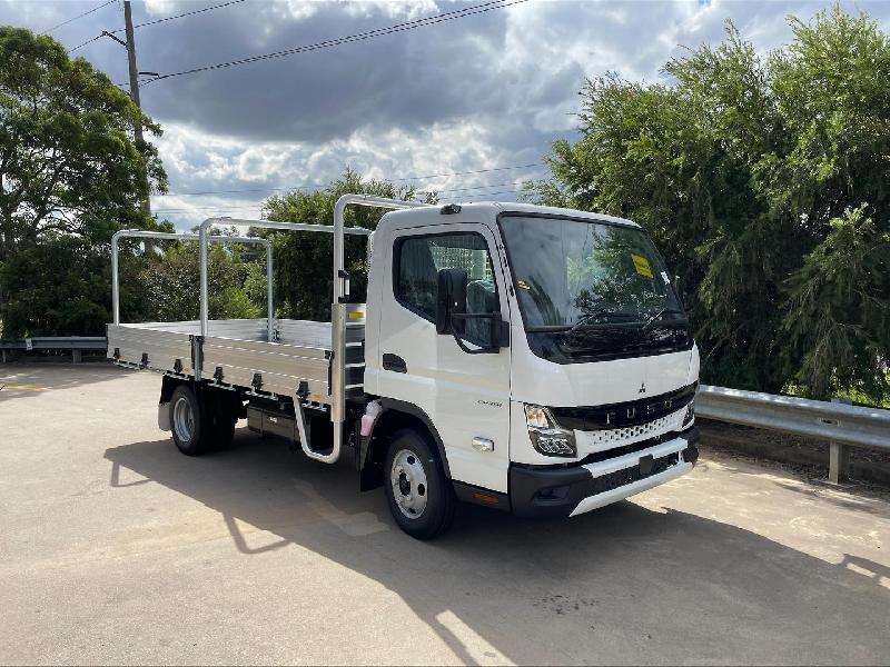 2025 Fuso Canter 515 