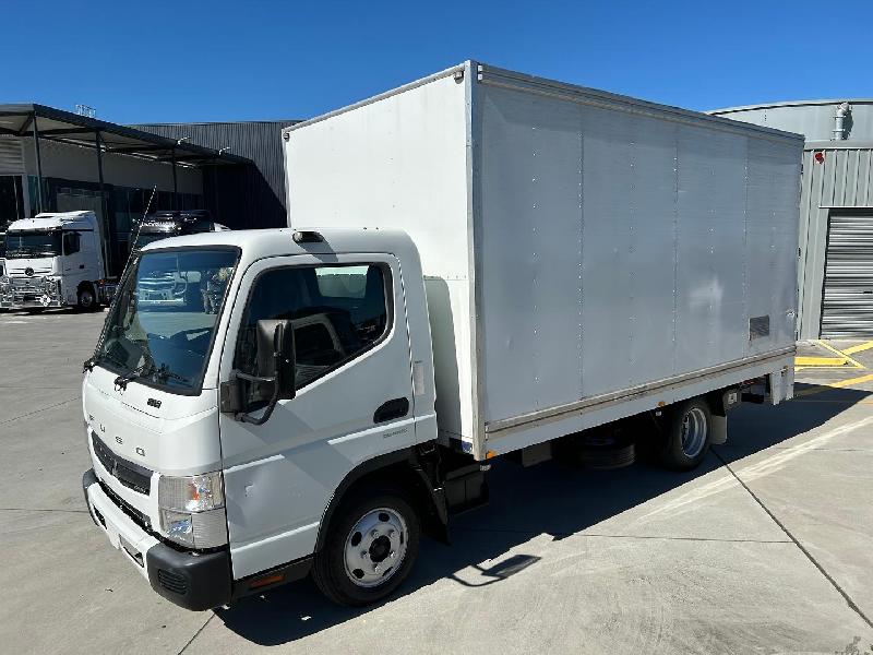 2018 Fuso CANTER 515 
