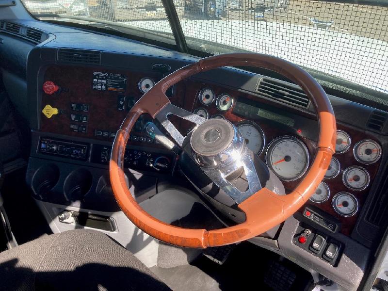2012 Freightliner Coronado 122 