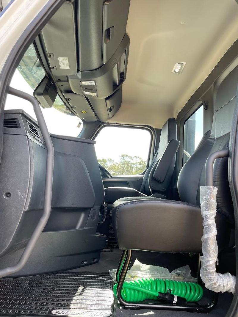 2024 Freightliner Cascadia 126 