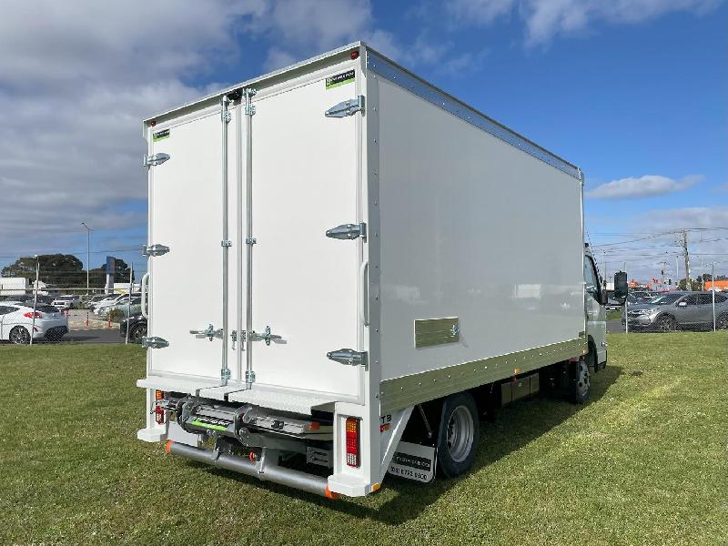 2025 Fuso Canter 515 