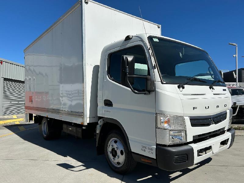 2018 Fuso CANTER 515