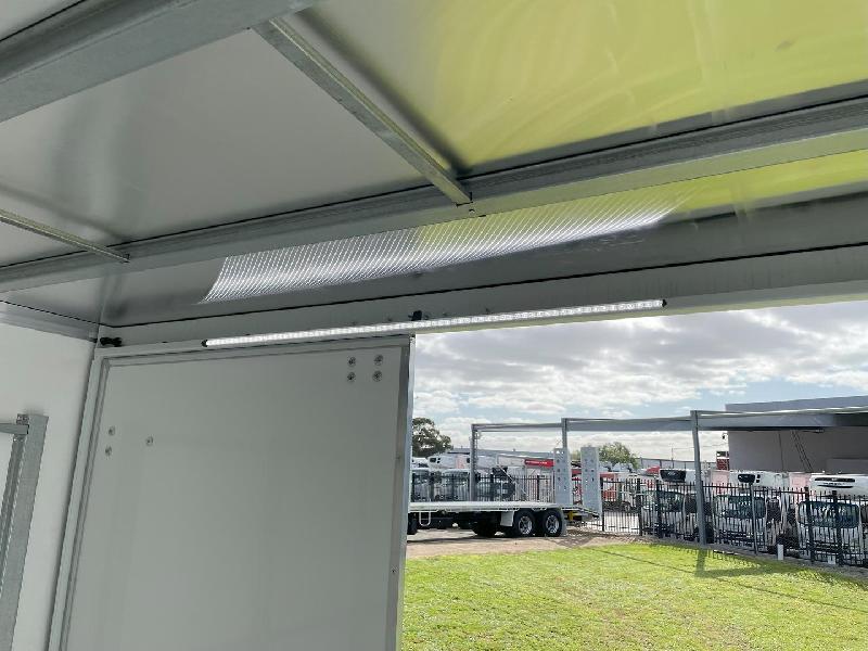 2025 Fuso Canter 515 