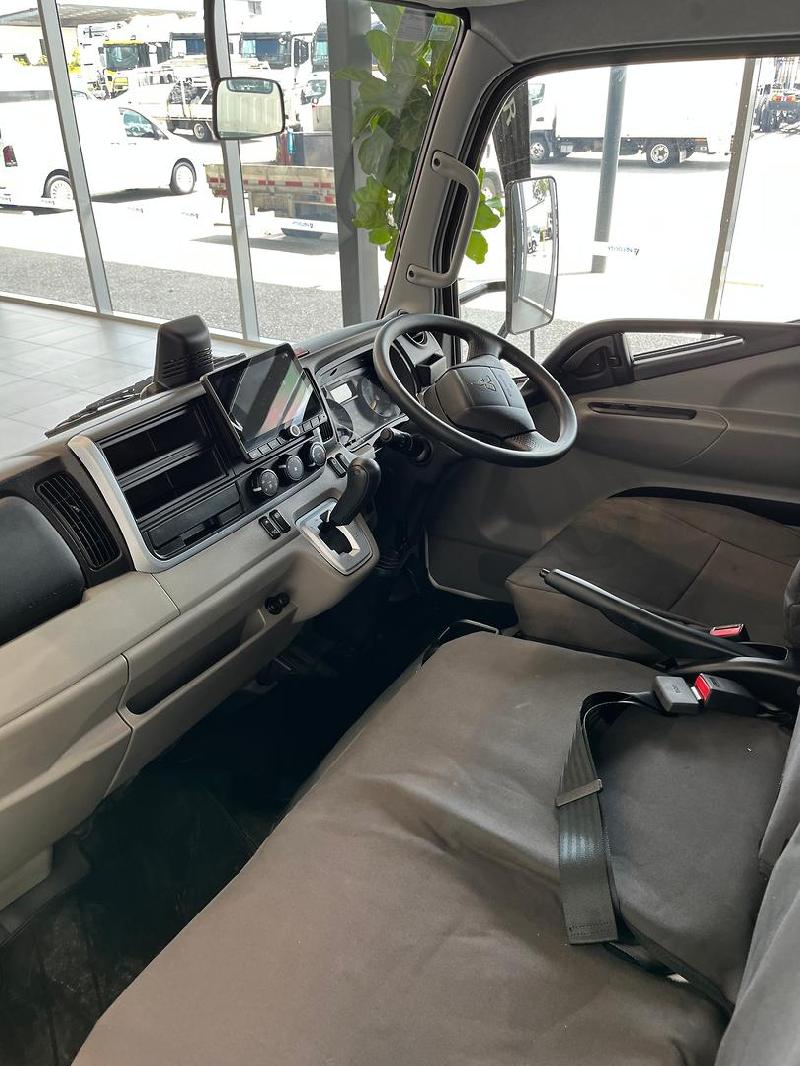 2024 Fuso Canter 515 