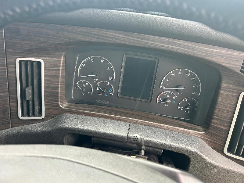 2020 Freightliner Cascadia 