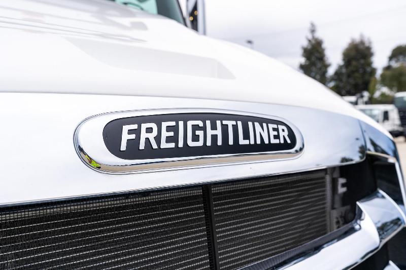 2023 Freightliner Cascadia 116 