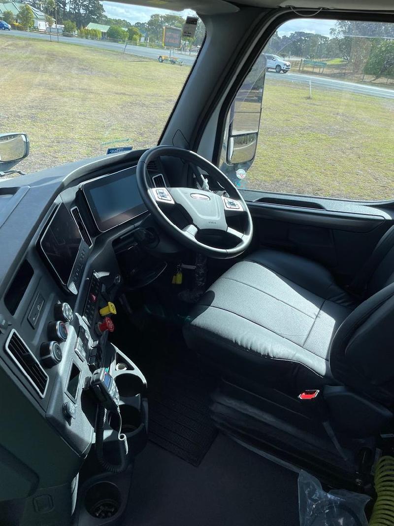 2024 Freightliner Cascadia 126 