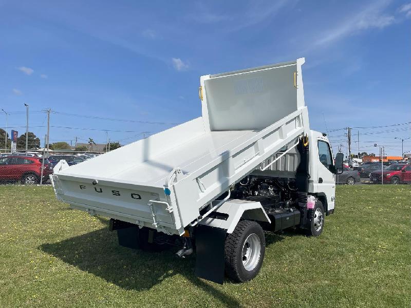 2024 Fuso Canter 815 