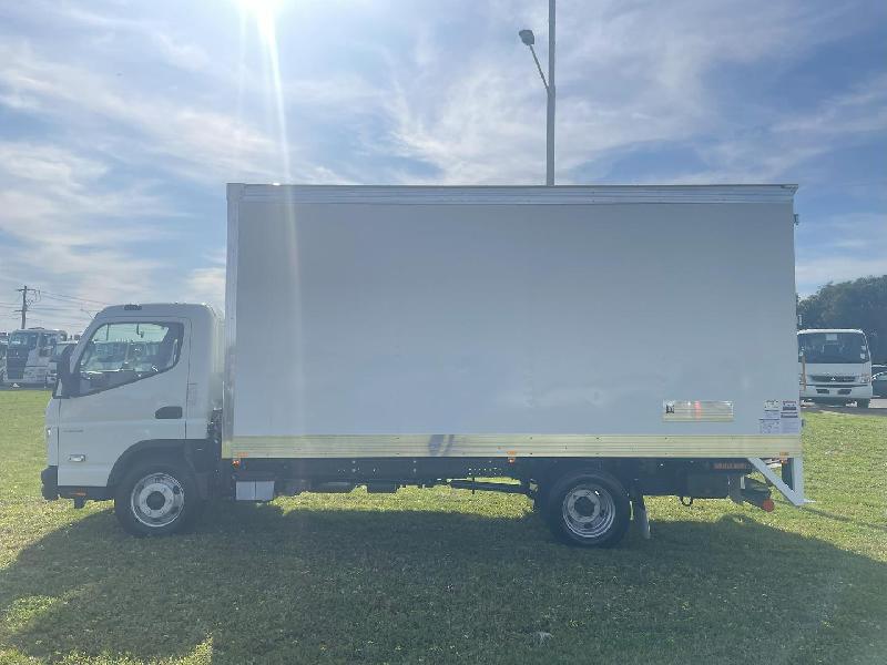 2024 Fuso Canter 815 