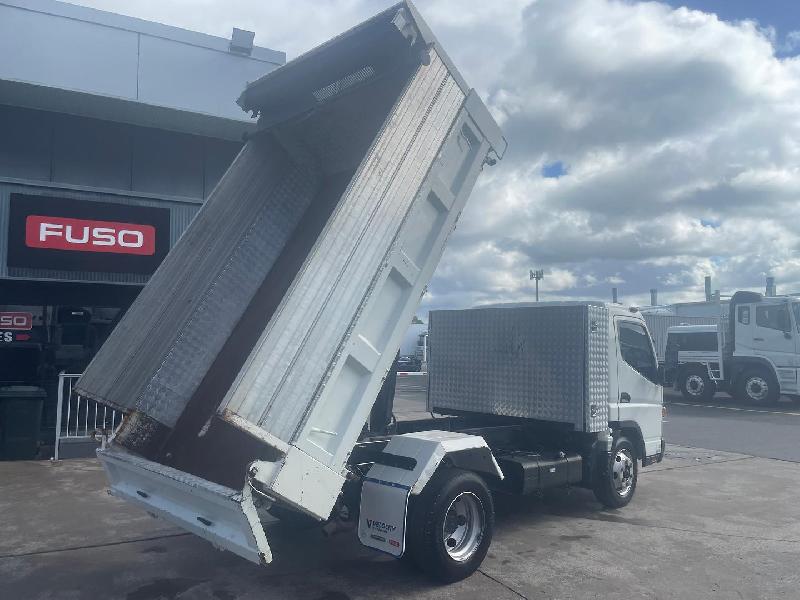 2019 Fuso Canter 815 