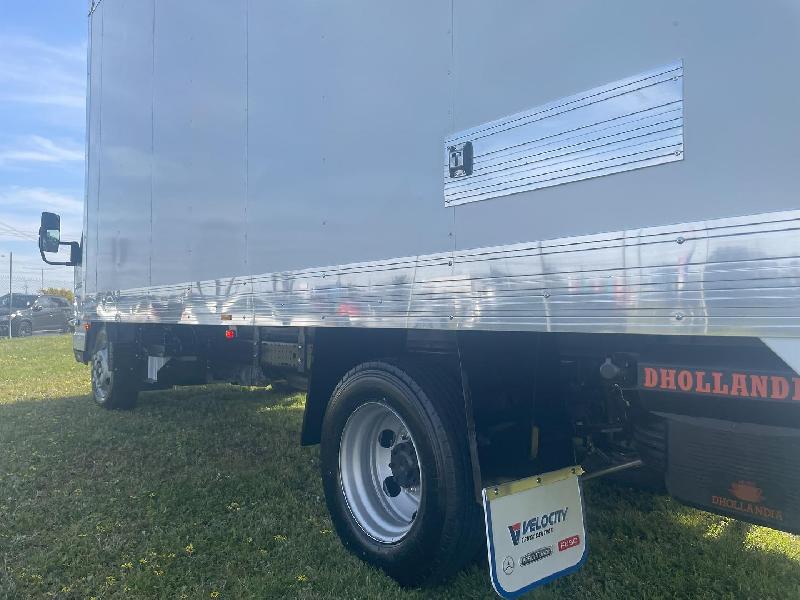 2024 Fuso Canter 815 