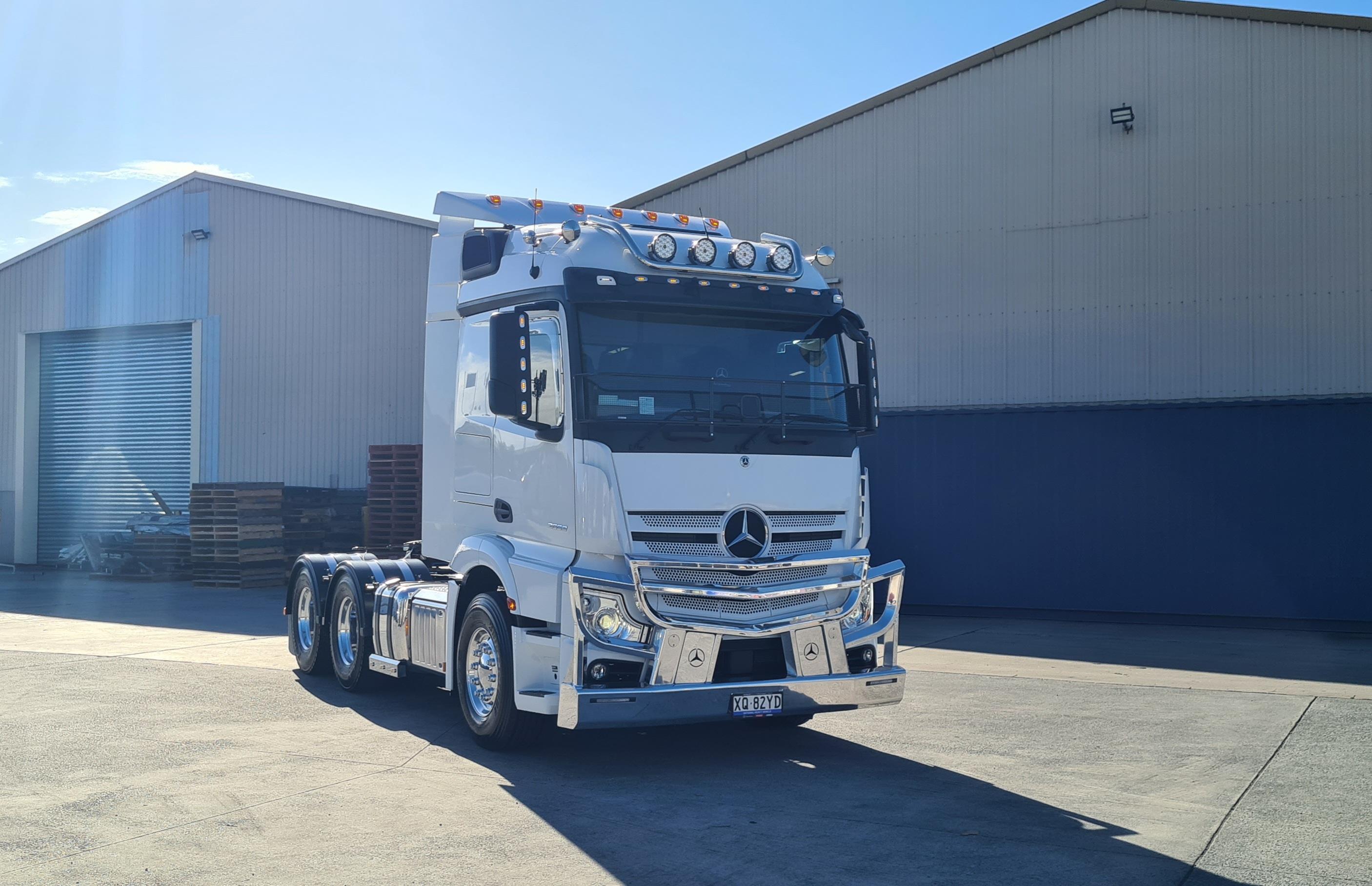 2 Mercedes-Benz Actros 2653