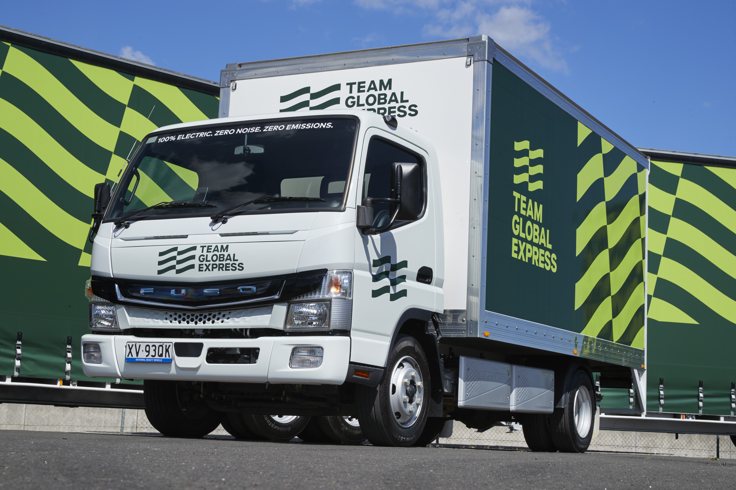 Team Global Express orders 24 zero-emission Fuso eCanters for electric delivery project