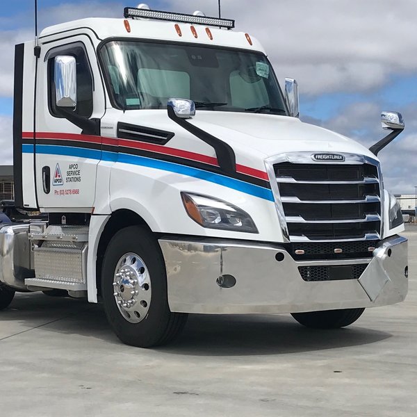 Freightliner Cascadia 126 Day Cab