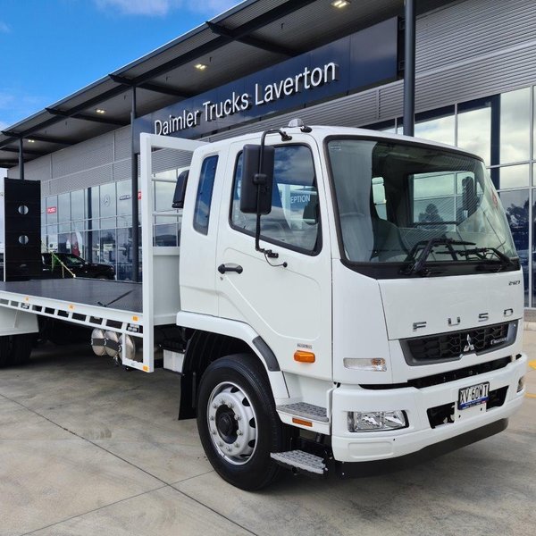 Fuso Fighter 12427
