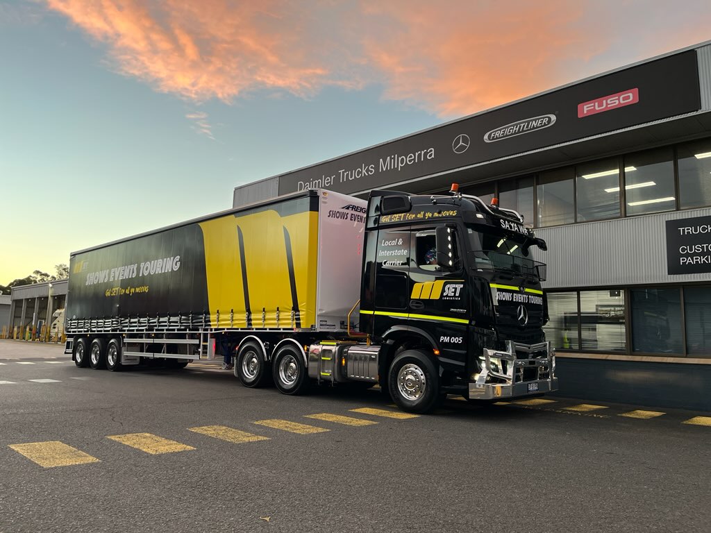 Mercedes-Benz Actros 2663 Stream Space in Deep Black with a trailer from Freighter.