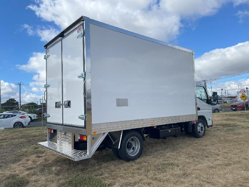 2024 Fuso Canter 515 