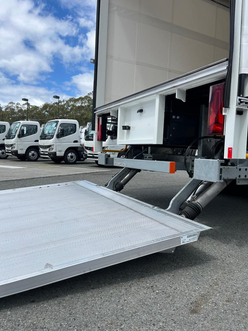 2026 Fuso Shogun FV84 400 Curtainsider 8700mml with a 3T DHollandia Tailgate 