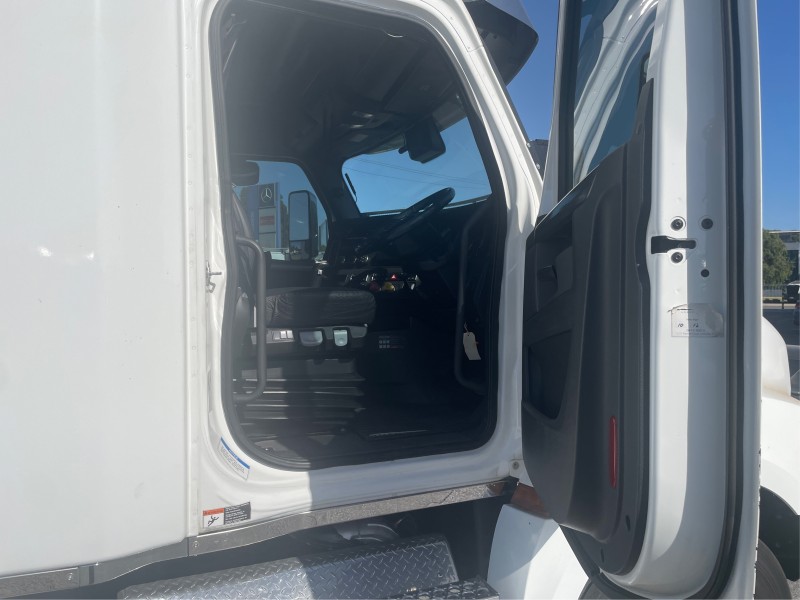 Velocity Truck Centers Australia