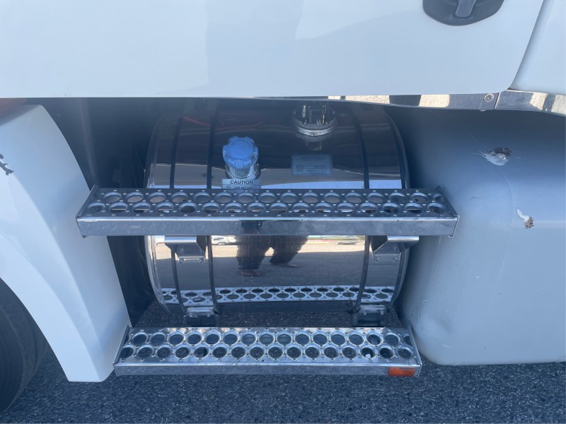 2021 Freightliner Cascadia 126 145000kg GCM 60 inch sleeper Double bunks 