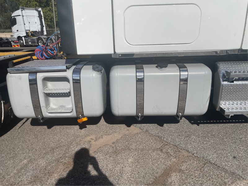 2021 Freightliner Cascadia 126 145000kg GCM 60 inch sleeper Double bunks 