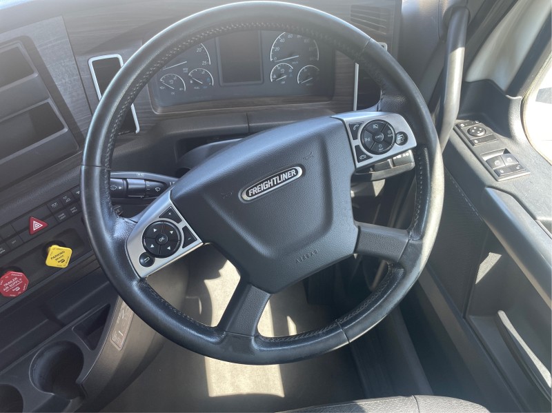 2022 Freightliner Cascadia 126 2022 FREIGHTLINER 126 CASCADIA PRIME MOVER 