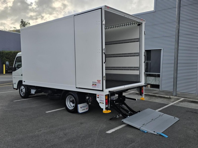 2025 Fuso Canter 515 PANTECH 