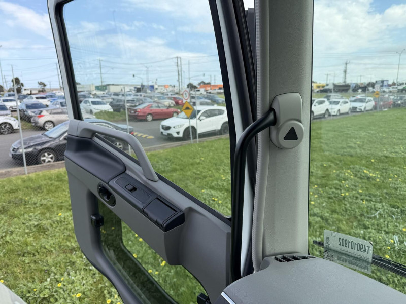 2025 Fuso Shogun FV84 400 14 Pallet Pantech with Tailgate 