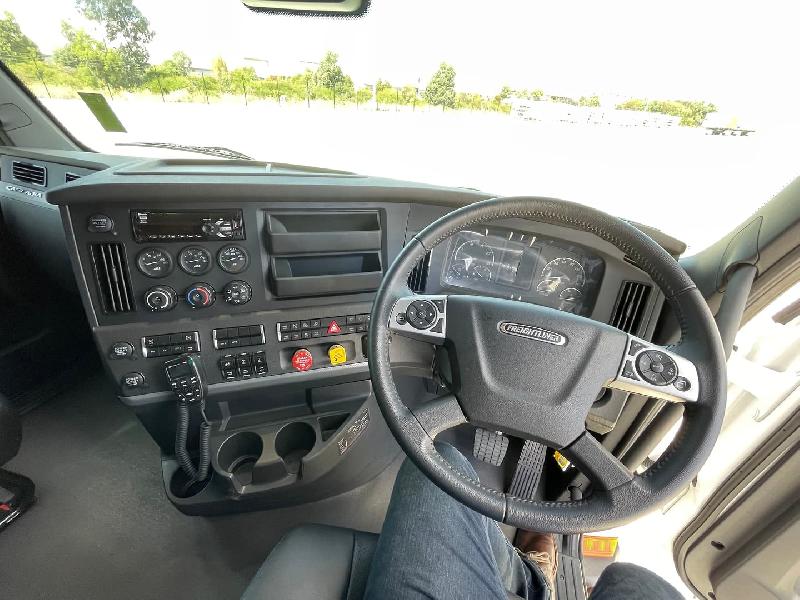 2024 Freightliner Cascadia 116 